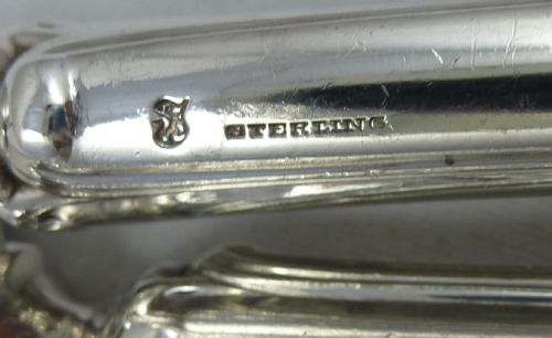 A SET OF AMERICAN TOWLE HALLMARKED STERLING SILVER KNIVES AND FORKS C1906 TO SEAT SIX - ADDITIONAL PHOTO 6