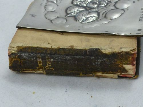 AN EDWARDIAN MINIATURE BOOK OF COMMON PRAYER WITH A SILVER COVER MADE BY CHARLES PENNY BROWN - ADDITIONAL PHOTO 2