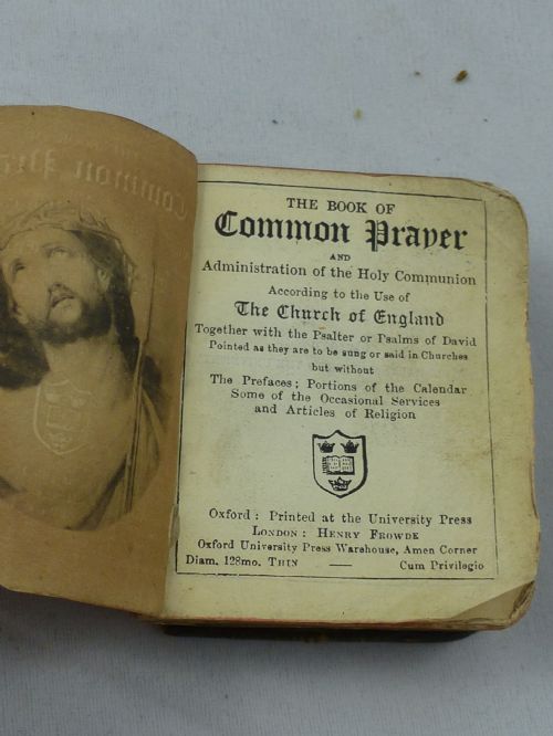 AN EDWARDIAN MINIATURE BOOK OF COMMON PRAYER WITH A SILVER COVER MADE BY CHARLES PENNY BROWN - ADDITIONAL PHOTO 5