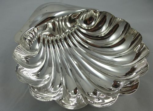 an edwardian hallmarked sterling silver shell bowl made by atkin brothers - CATEGORY: ANTIQUE SILVER - DATED EDWARDIAN
