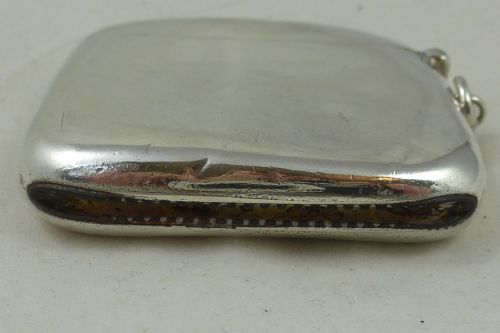 A HALLMARKED STERLING SILVER VESTA CASE - ADDITIONAL PHOTO 2