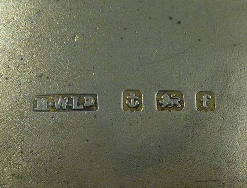 AN EDWARDIAN SILVER CIGARETTE CASE BY HENRY WILLIAMSON LTD - ADDITIONAL PHOTO 5