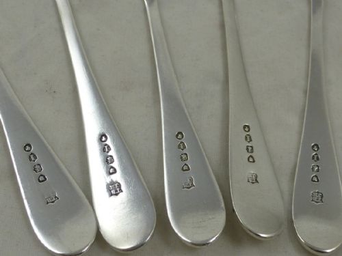 A SET OF FIVE VICTORIAN SILVER TEASPOONS BY THOMAS BRADBURY - ADDITIONAL PHOTO 7