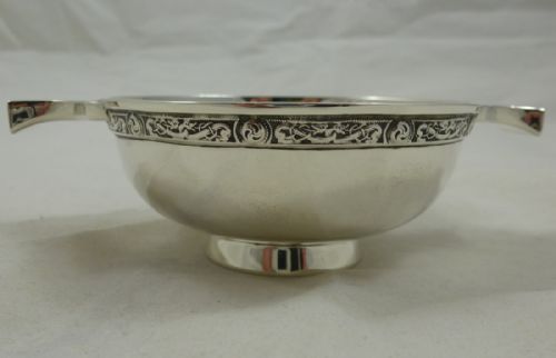 A SCOTTISH SILVER QUAICHE BY THOMAS KERR EBBUTT - ADDITIONAL PHOTO 2
