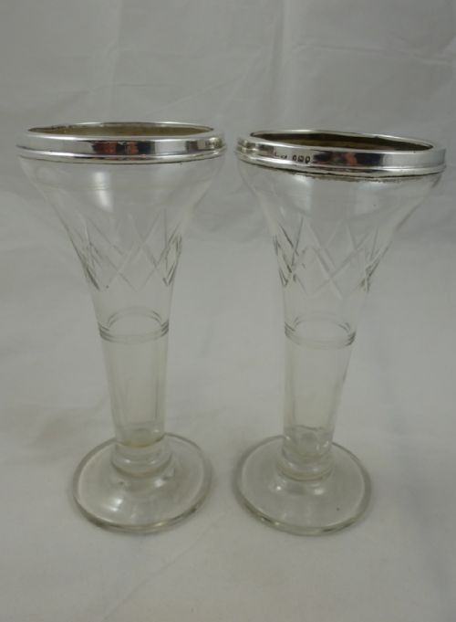 A PAIR OF CRYSTAL SILVER VASES BY HENRY WILLIAMSON LTD - ADDITIONAL PHOTO 2