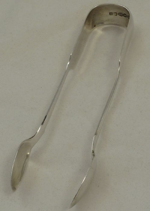 PAIR OF GEORGE III SILVER SUGAR TONGS ASSAYED IN NEWCASTLE - ADDITIONAL PHOTO 3