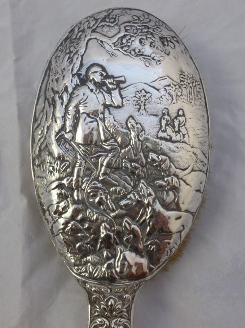 EDWARDIAN HALLMARKED STERLING SILVER HUNTING MIRROR AND BRUSH - ADDITIONAL PHOTO 2