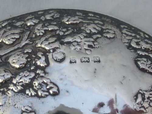 EDWARDIAN HALLMARKED STERLING SILVER HUNTING MIRROR AND BRUSH - ADDITIONAL PHOTO 4