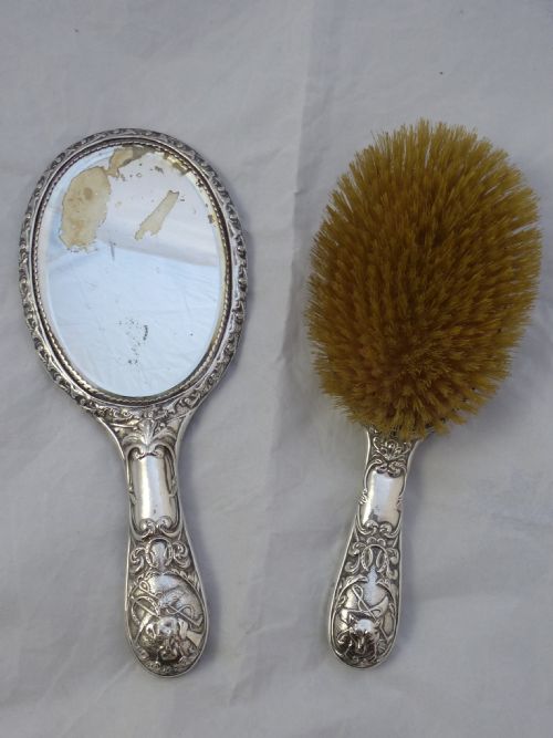 EDWARDIAN HALLMARKED STERLING SILVER HUNTING MIRROR AND BRUSH - ADDITIONAL PHOTO 5