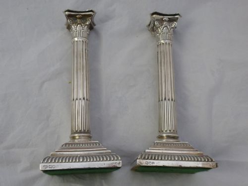 PAIR OF GOLDSMITHS SILVERSMITHS LTD EDWARDIAN SILVER CANDLESTICKS - ADDITIONAL PHOTO 4