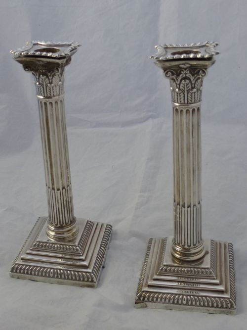 PAIR OF GOLDSMITHS SILVERSMITHS LTD EDWARDIAN SILVER CANDLESTICKS - ADDITIONAL PHOTO 6