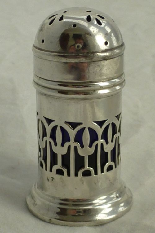 sterling silver 1920's pepperette - CATEGORY: ANTIQUE SILVER - DATED 1920