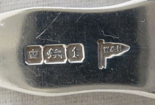 FIVE CASED SILVER CAKE FORKS - ADDITIONAL PHOTO 5