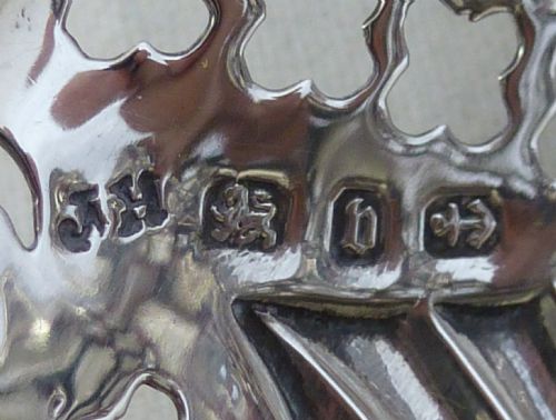 A PAIR OF VICTORIAN STERLING SILVER BONBON DISHES - ADDITIONAL PHOTO 4