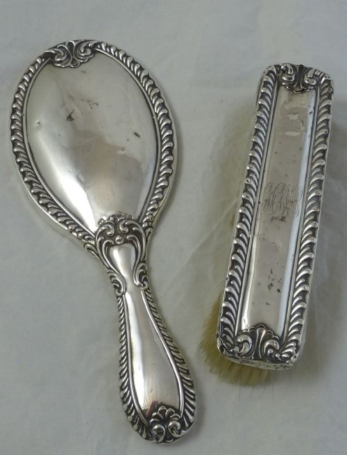 edwardian sterling silver hand mirror and clothes brush - CATEGORY: ANTIQUE SILVER - DATED EDWARDIAN