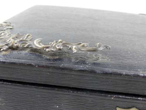 VICTORIAN LEATHER AND SIMULATED MACASSAR EBONY WRITING SLOPE - ADDITIONAL PHOTO 3