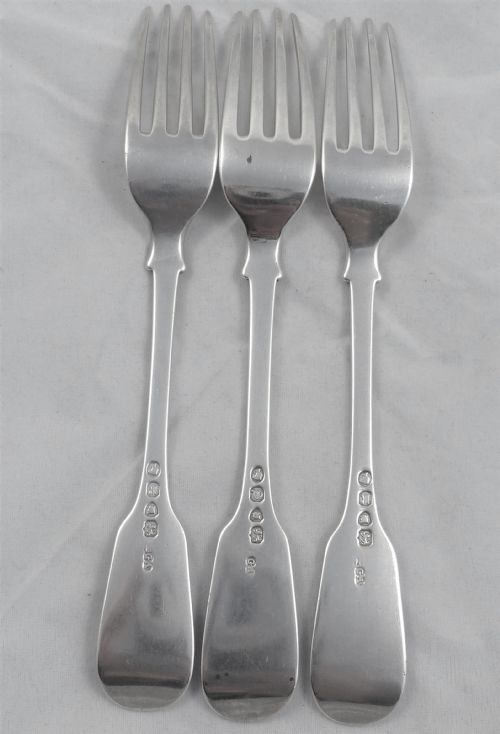 THREE VICTORIAN CHAWNER CO DESSERT FORKS - ADDITIONAL PHOTO 1