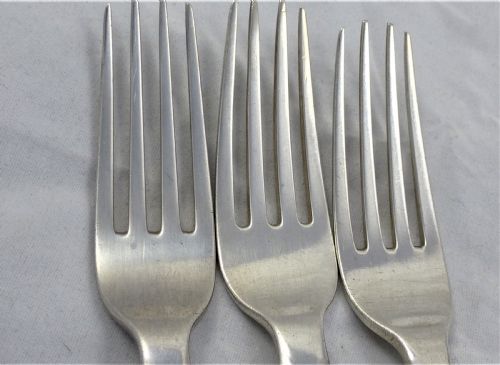 THREE VICTORIAN CHAWNER CO DESSERT FORKS - ADDITIONAL PHOTO 5