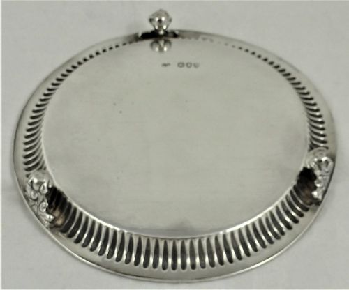 A VICTORIAN STERLING SILVER SALVER - ADDITIONAL PHOTO 4