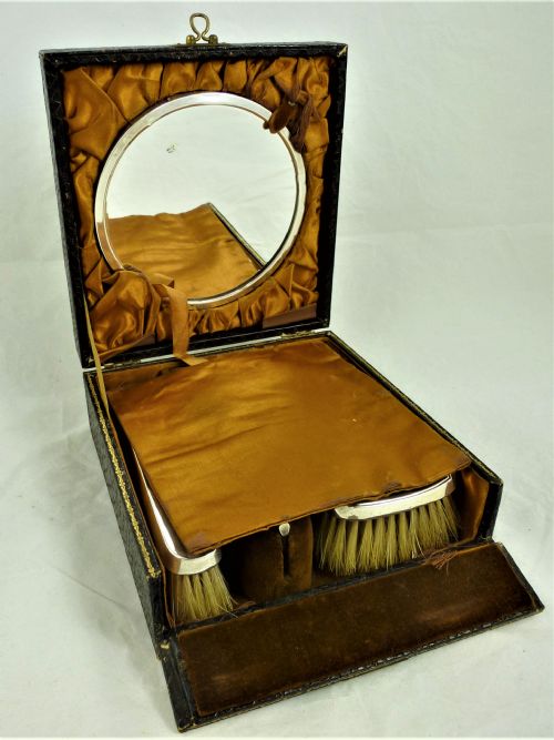 gentlemans boxed art deco silver vanity set - CATEGORY: ANTIQUE SILVER - DATED 1930