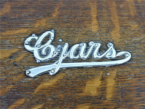 BOOTS ARTS CRAFTS OAK AND SILVER CIGAR BOX - ADDITIONAL PHOTO 2