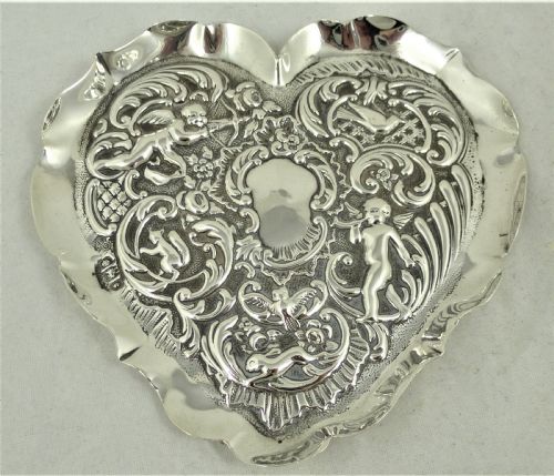 edwardian silver heart shaped pin dish - CATEGORY: ANTIQUE SILVER - DATED EDWARDIAN
