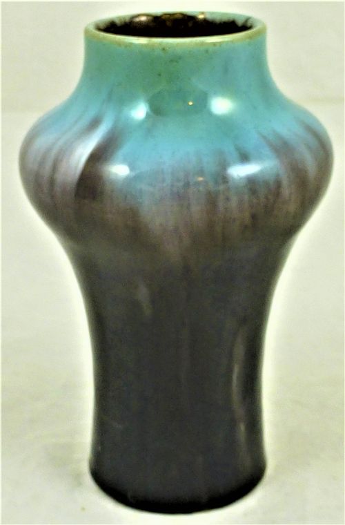 CIRCA 1900 ART POTTERY VASE - ADDITIONAL PHOTO 1