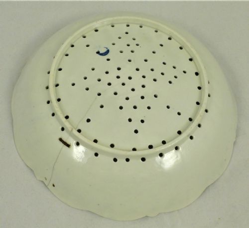 18TH CENTURY WORCESTER STRAWBERRY DISH AND STAND - ADDITIONAL PHOTO 9