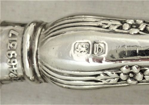 SET OF FOUR SILVER HANDLED BUTTER KNIVES - ADDITIONAL PHOTO 6
