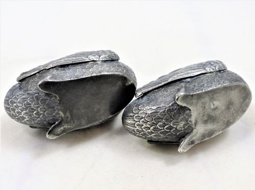 PAIR OF VICTORIAN SILVER PLATED SWAN SALTS - ADDITIONAL PHOTO 4