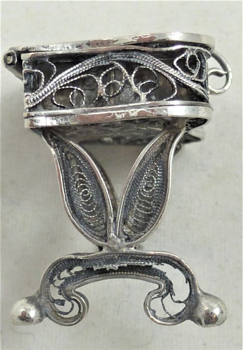 19TH CENTURY SILVER FILIGREE MINIATURE TABLE - ADDITIONAL PHOTO 3