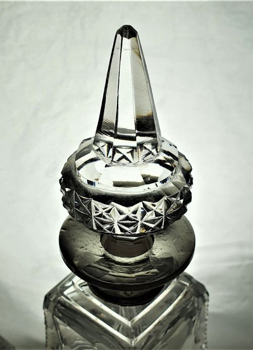 PAIR OF SILVER AND CUT GLASS PERFUME BOTTLES - ADDITIONAL PHOTO 4