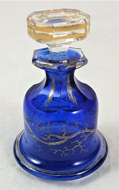 19TH CENTURY BOHEMIAN GLASS PERFUME BOTTLE - ADDITIONAL PHOTO 1