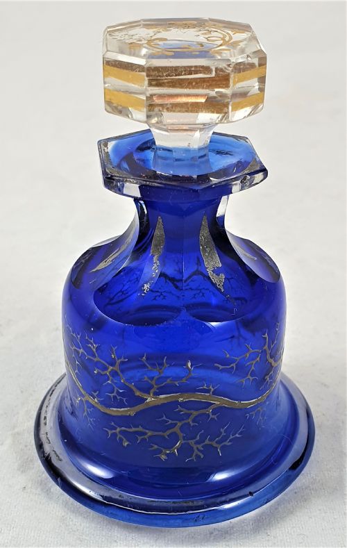 19TH CENTURY BOHEMIAN GLASS PERFUME BOTTLE - ADDITIONAL PHOTO 2