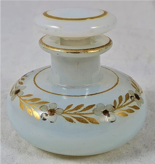 BOHEMIAN OPALESCENT GLASS PERFUME BOTTLE - ADDITIONAL PHOTO 2