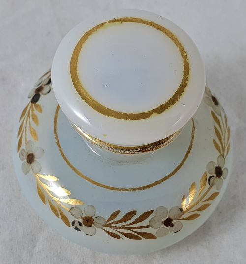 BOHEMIAN OPALESCENT GLASS PERFUME BOTTLE - ADDITIONAL PHOTO 4