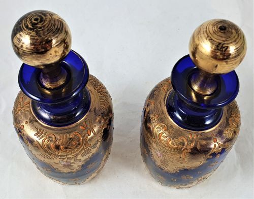PAIR OF BOHEMIAN GLASS PERFUME BOTTLES - ADDITIONAL PHOTO 3