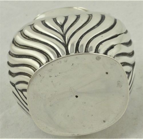 MATCHING GEORGE V STERLING SILVER PEPPERETTE MUSTARD - ADDITIONAL PHOTO 4