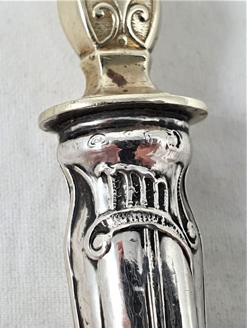 19TH CENTURY FRENCH SILVER PLATED AND GILDED SUGAR SIFTER - ADDITIONAL PHOTO 4