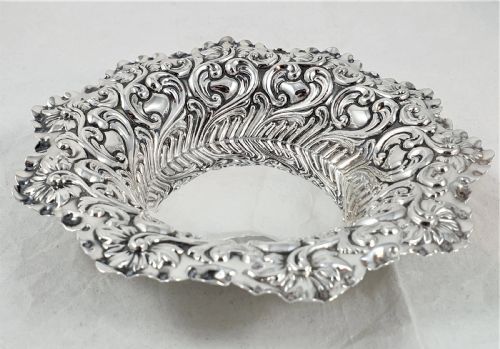 VICTORIAN HALLMARKED SILVER BON BON DISH - ADDITIONAL PHOTO 1