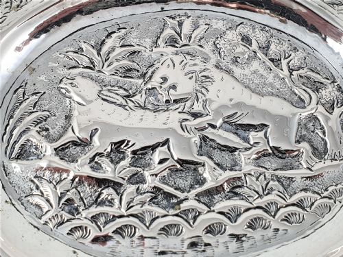 INDIAN DISH WITH HUNTING SCENE - ADDITIONAL PHOTO 1