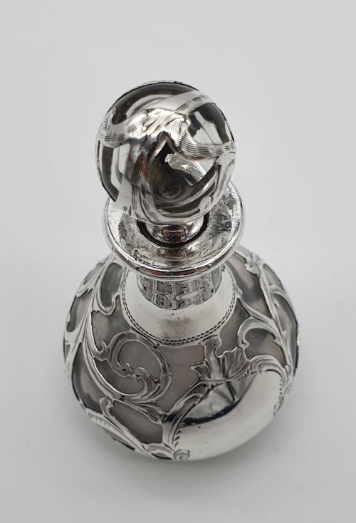 AMERICAN ALVIN MANUFACTURING CO SILVER OVERLAY PERFUME BOTTLE - ADDITIONAL PHOTO 3