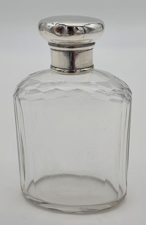 GEORGE V STERLING SILVER AND GLASS BOTTLE - ADDITIONAL PHOTO 2