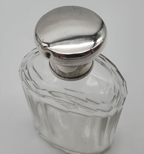 GEORGE V STERLING SILVER AND GLASS BOTTLE - ADDITIONAL PHOTO 4