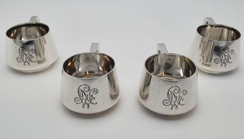 A SET OF FOUR RUSSIAN SILVER VODKA CUPS ST PETERSBURG 1896 ALEKSANDR TIMOFEYEVICH SHEVYAKOV - ADDITIONAL PHOTO 1