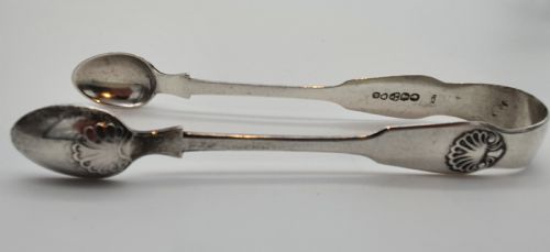 PAIR OF EARLY VICTORIAN SUGAR TONGS NEWCASTLE JOHN WALTON - ADDITIONAL PHOTO 1