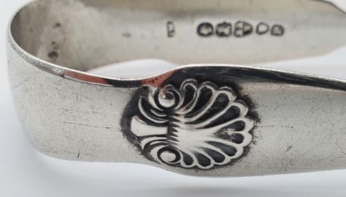 PAIR OF EARLY VICTORIAN SUGAR TONGS NEWCASTLE JOHN WALTON - ADDITIONAL PHOTO 6