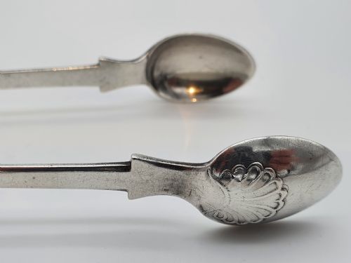 PAIR OF EARLY VICTORIAN SUGAR TONGS NEWCASTLE JOHN WALTON - ADDITIONAL PHOTO 7