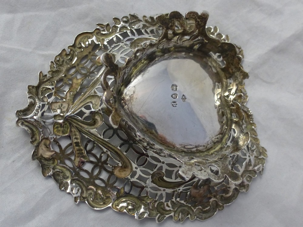 William Comyns & Sons Victorian Silver Bon Bon Dish View VII