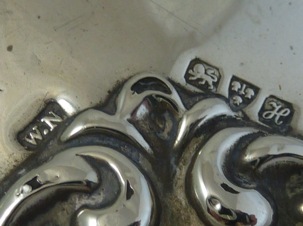 Edwardian Sterling Silver Hand Mirror and Clothes Brush View V
